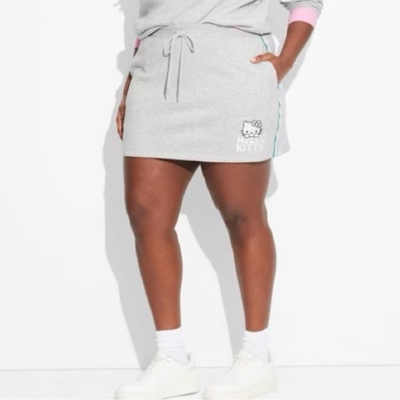 NWT Women’s Heather Grey Hello Kitty Sweat Skirt - Picture 1 of 7
